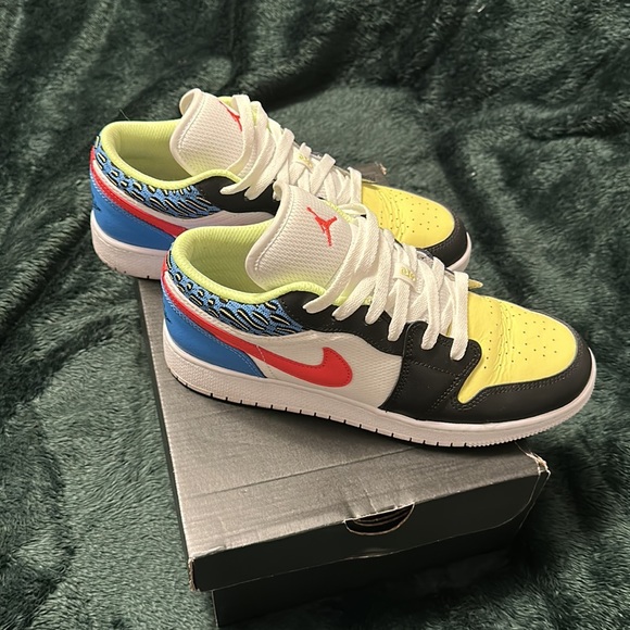 Multi Color Jordan 1 Low - Picture 4 of 6